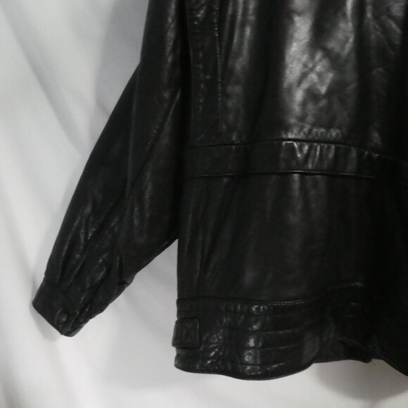 Black Leather Jacket | Made In Canada | size 10 | Waist Buckles | Sherpa Collar - Picture 12 of 16